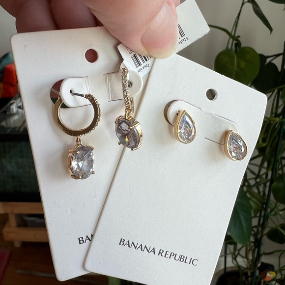 NWT 2 Pairs of Banana Republic Gold & Smokey Grey Cubic Zirconia Earrings Set - Picture 1 of 5